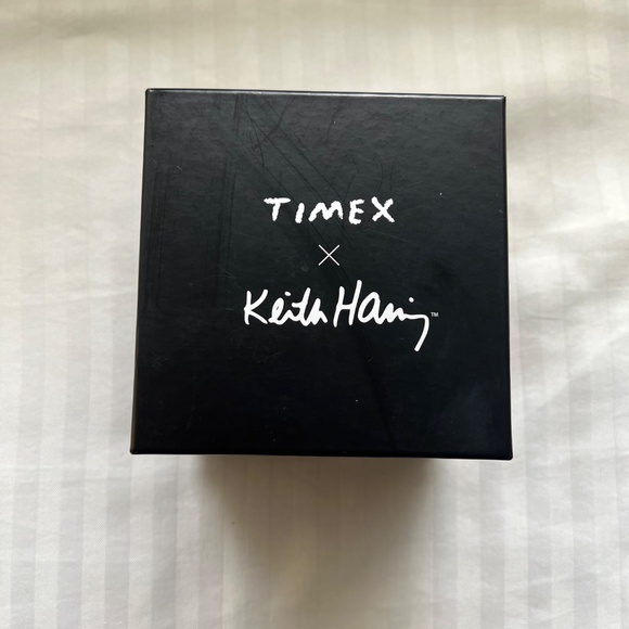 Q Timex x Keith Haring Watch. NWOT. Still in Box. GREAT FATHER'S DAY GIFT - Picture 7 of 13